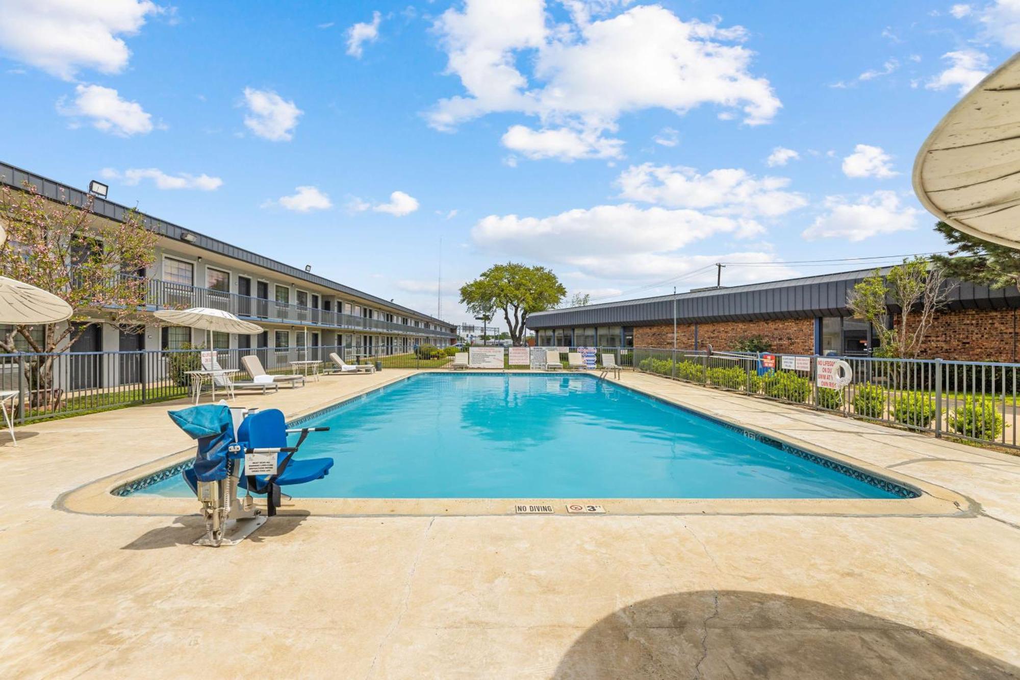 Americas Best Value Inn Fort Worth/Hurst Richland Hills Dış mekan fotoğraf
