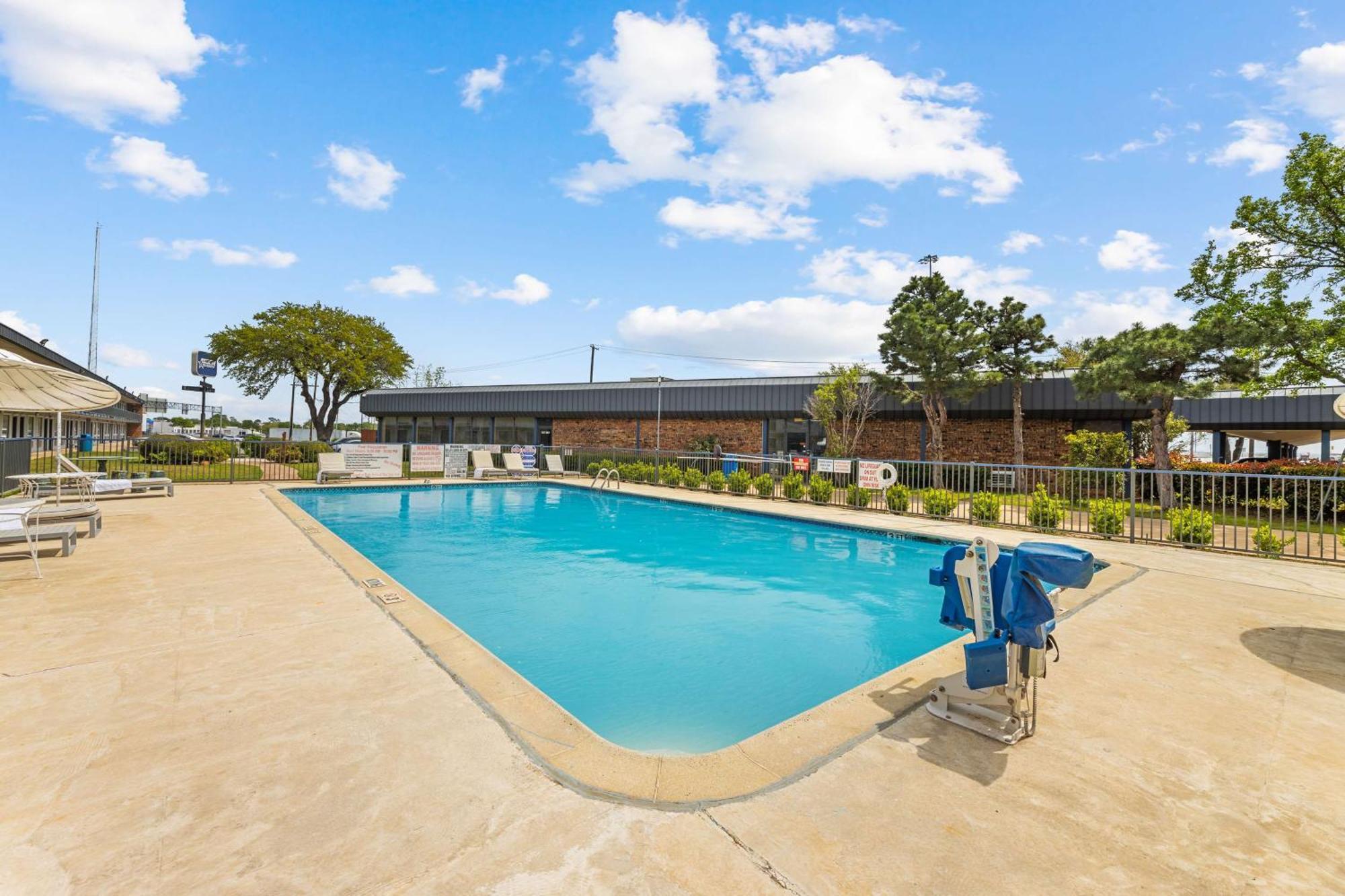 Americas Best Value Inn Fort Worth/Hurst Richland Hills Dış mekan fotoğraf
