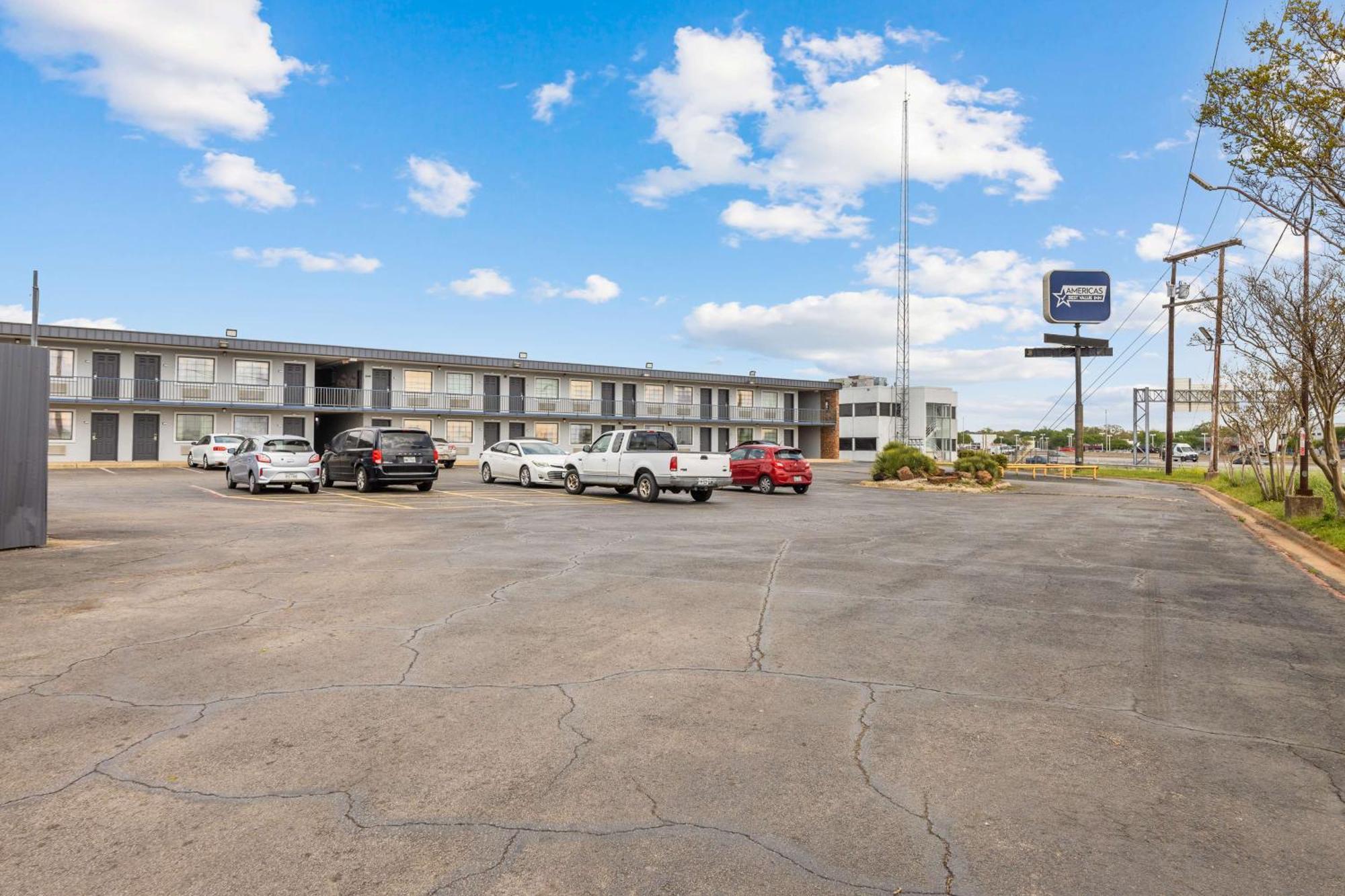 Americas Best Value Inn Fort Worth/Hurst Richland Hills Dış mekan fotoğraf